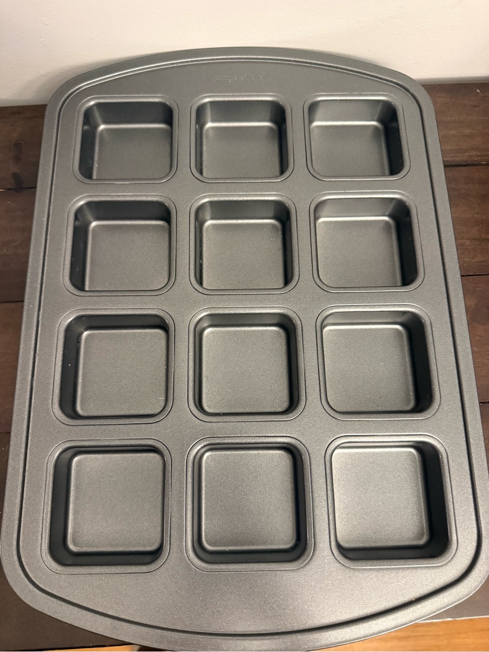 Pampered Chef Nonstick Brownie Pan 12 Individual Square Wells Baking Tray